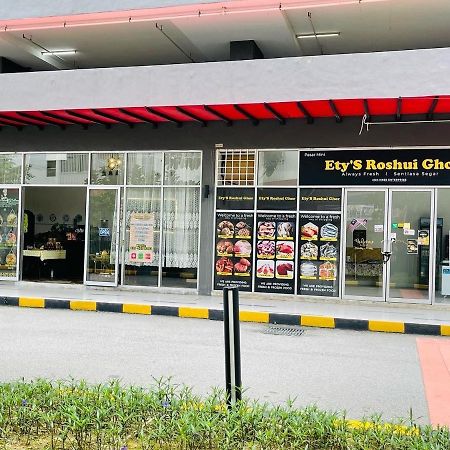 Rantissi Homestay The Zizz Damansara North Petaling Jaya Exterior foto