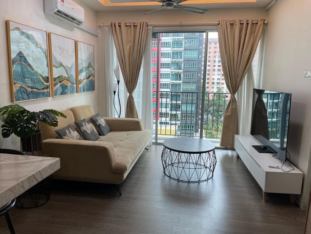 Rantissi Homestay The Zizz Damansara North Petaling Jaya Exterior foto